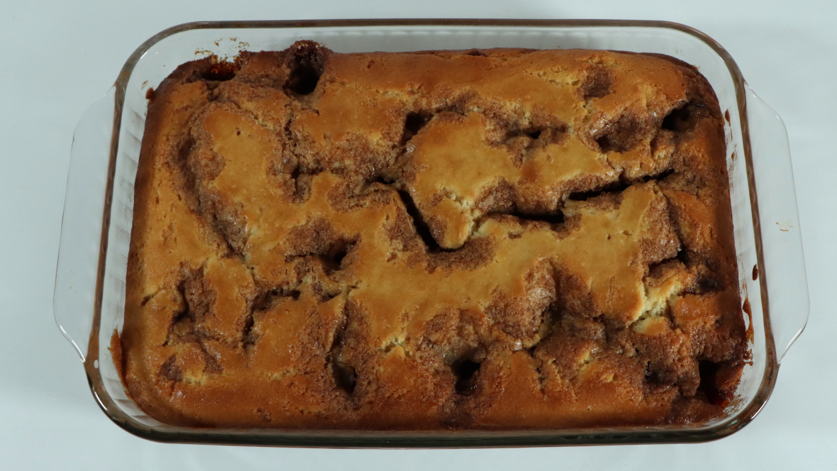 Cinnamon Roll Cake